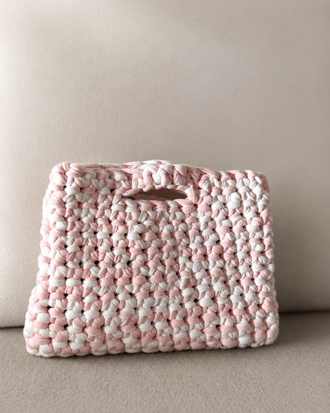 Shoreline Clutch – Pink & White Crochet